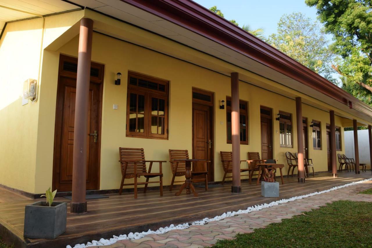 Gold Inn Dambulla Exterior photo