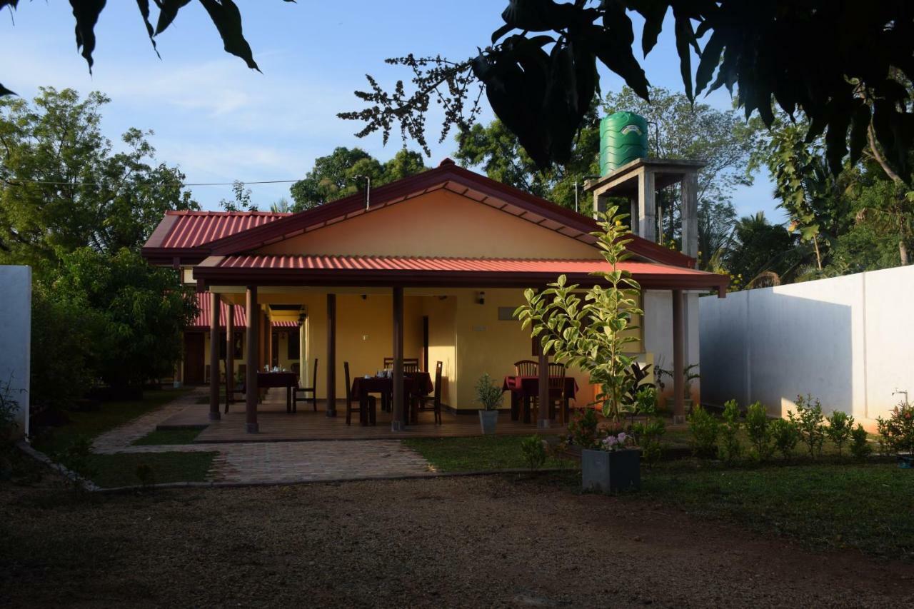 Gold Inn Dambulla Exterior photo